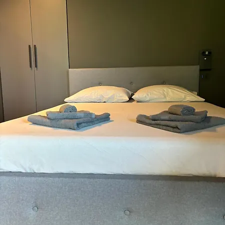 La Casa Di Cesare Pensjonat *