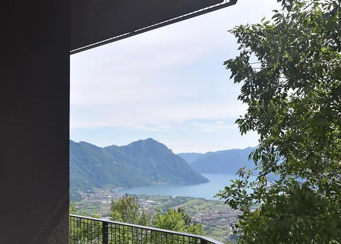 La Casa Di Cesare 게스트하우스 Rogno