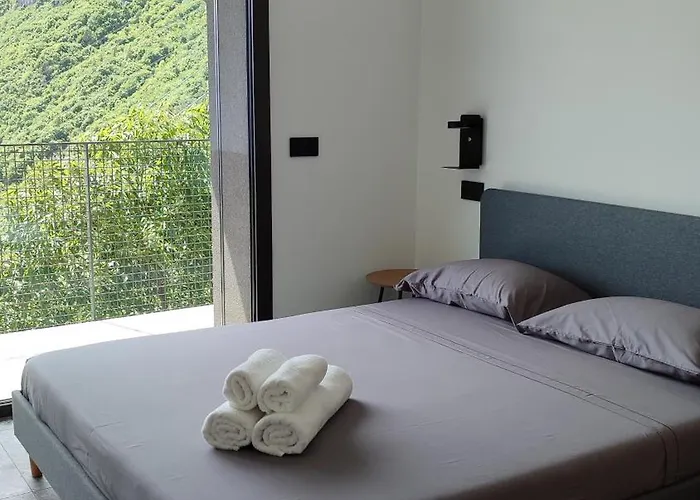 La Casa Di Cesare 4* Rogno